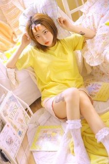 美女直播被逼玩游戏