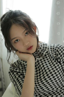 美女淋浴